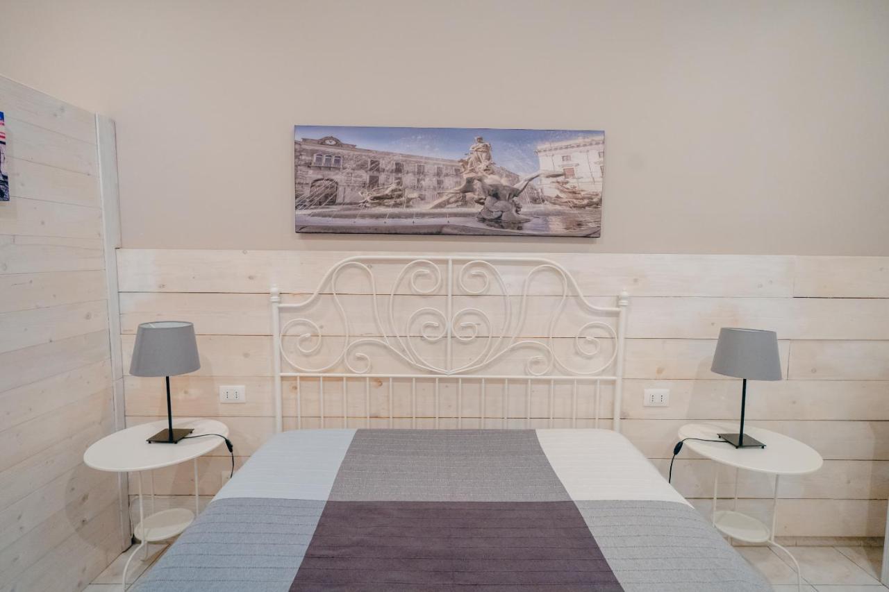 Syracuseapartments Il Piave Di Siracusa Appartamento Per 6 Persone Vicino Ad Ortigia A 200M Dal Mare Luaran gambar